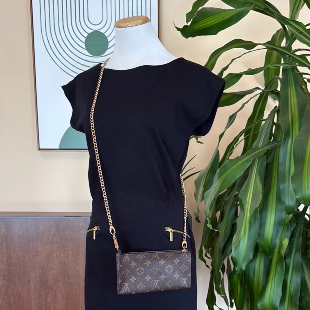 LOUIS VUITTON Monogram Bucket GM pouch - Picture 2 of 10